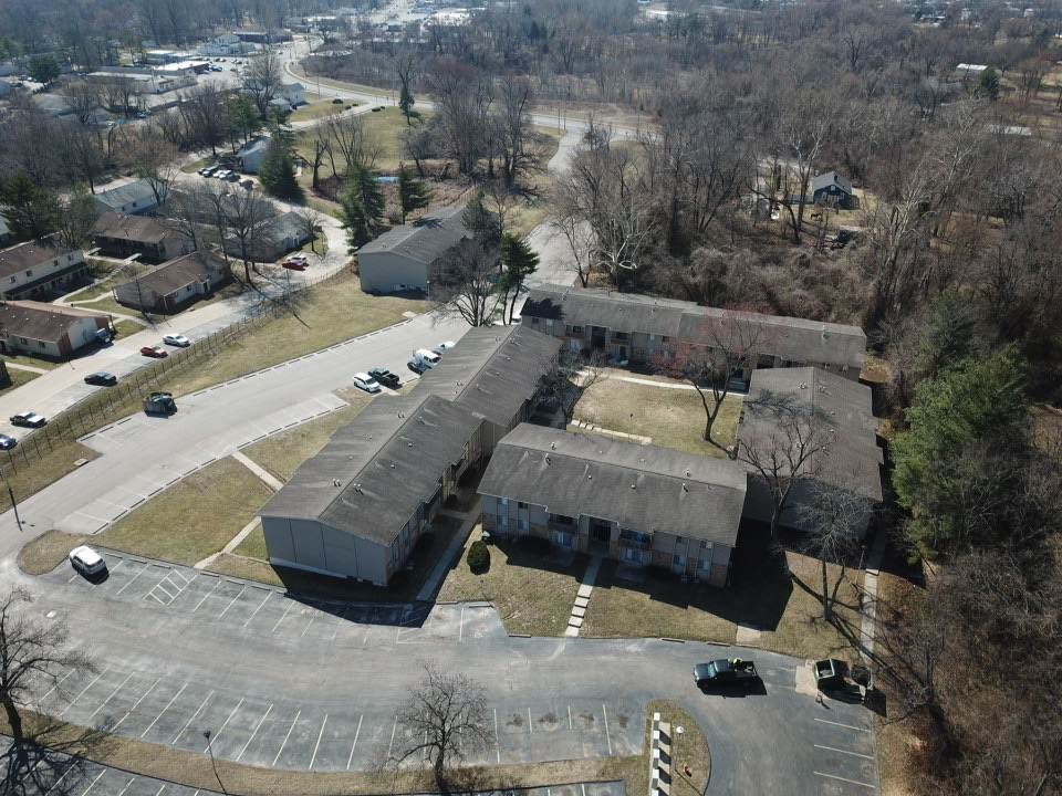 Windham Chase Apartments exterior in Saint Louis, MO